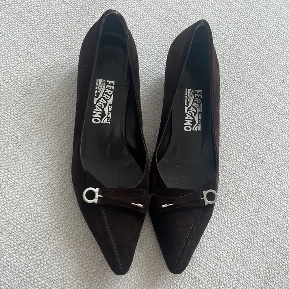 Ferragamo Flats brown suede
